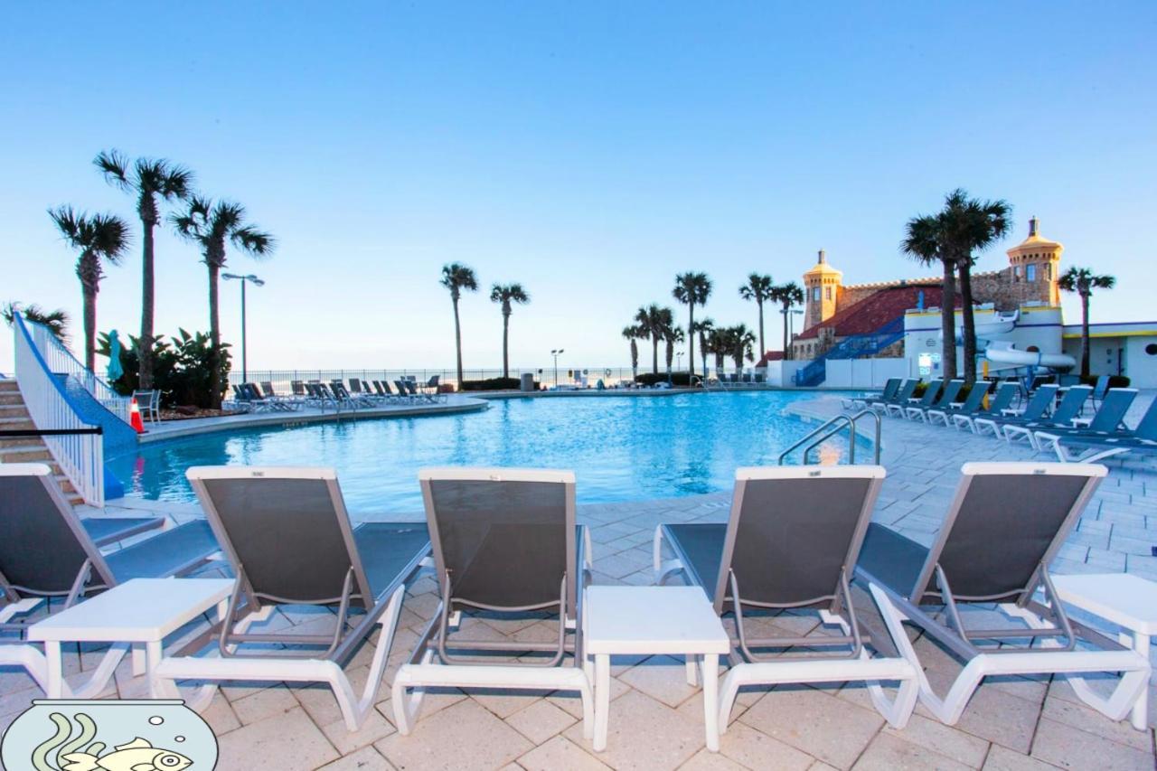 Wyndham Ocean Walk: Deluxe Oceanview Jacuzzi Condo in Daytona Daytona Beach Exterior photo