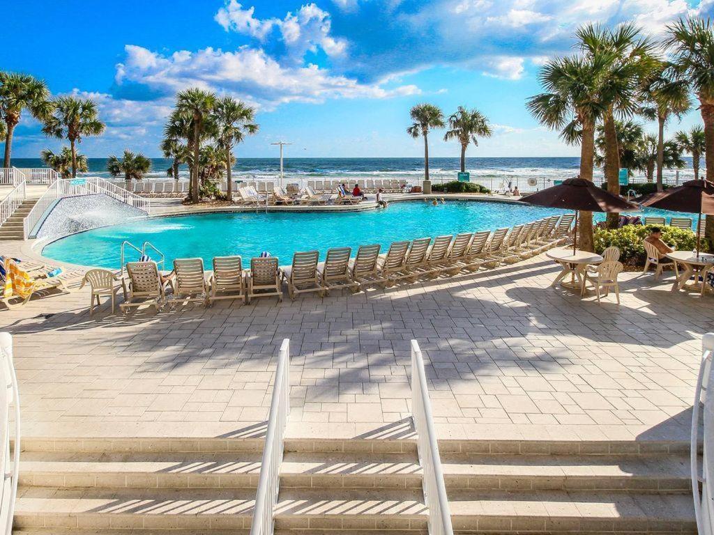 Wyndham Ocean Walk: Deluxe Oceanview Jacuzzi Condo in Daytona Daytona Beach Exterior photo